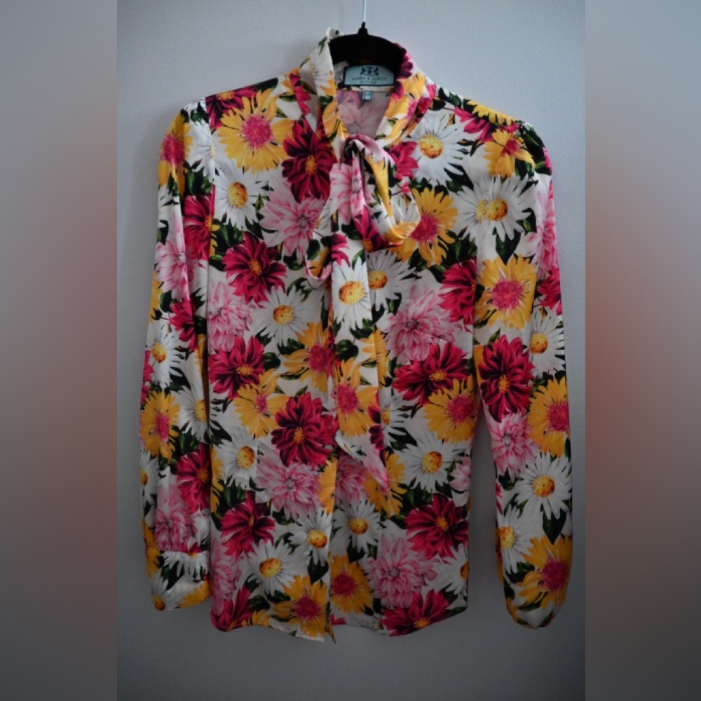 Pussybow Floral Women's Top - Multicolor